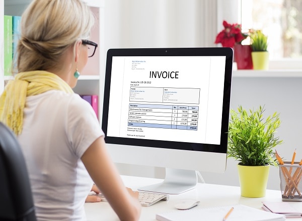 Differences between invoices and receipts